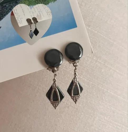 Lote com 4 brincos vintage de pressão 