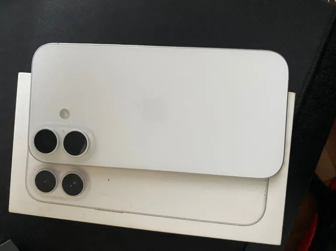 Iphone normal, branco 128gb