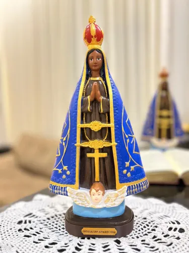 Imagem sacra Nossa senhora aparecida pintada a mão
