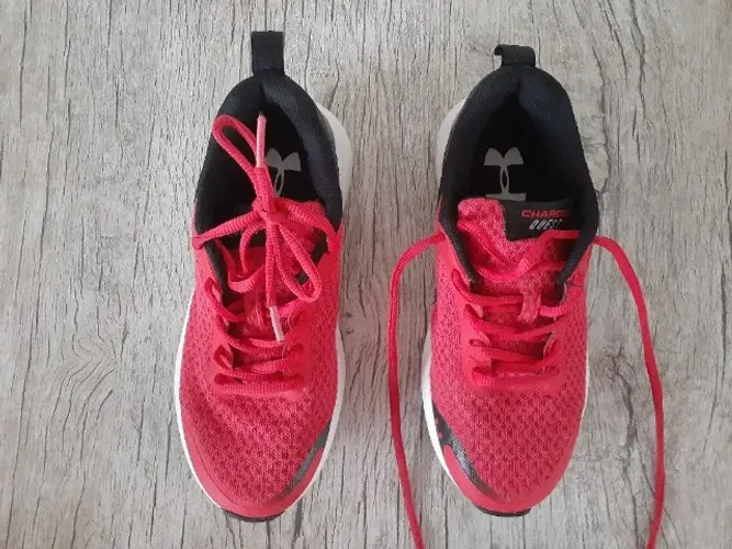 Tênis 34 UNDER ARMOUR ORIGINAL