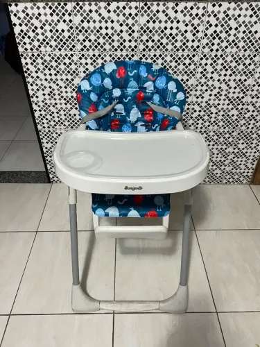 Cadeira de alimentação 