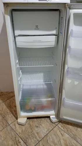 Geladeira eletrolux