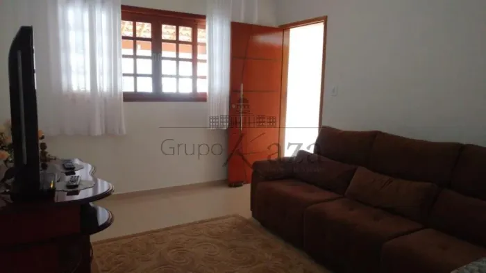 Casa - Altos do Bosque - 107m² - 3 Dormitórios- Aceita permuta.