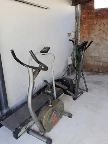 Bicicleta ergométrica, elíptico e esteira