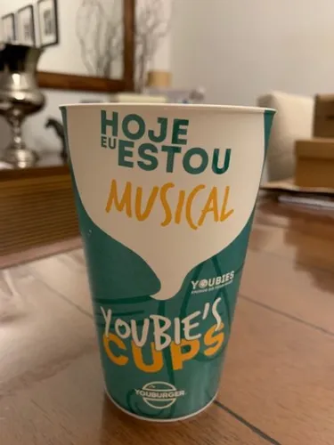Copo plástico Youburger colecionador novo 500ml
