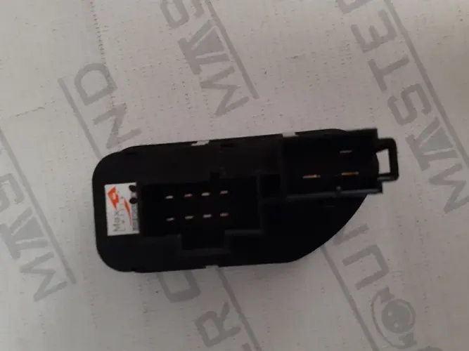 Botão  quádruplo. Do vidro elétrico. para: Fiesta Novo/ Ecosport antiga. Novo.