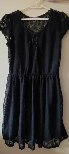 Vestido preto juvenil
