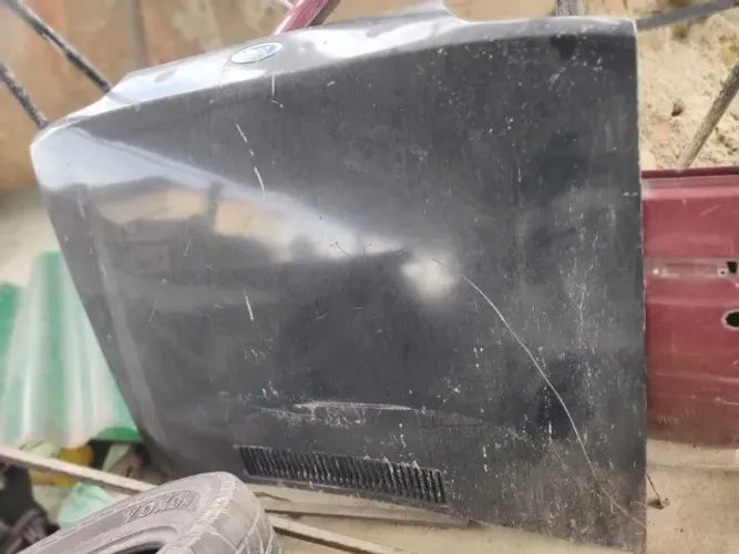 Capô de Escort XR3 ano 1989 original e sem morsa e sem podres