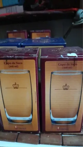 2 copos de suco revista caras