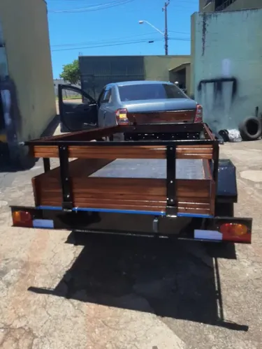 carreta fazendinha 1,10 x 2,00 com bau