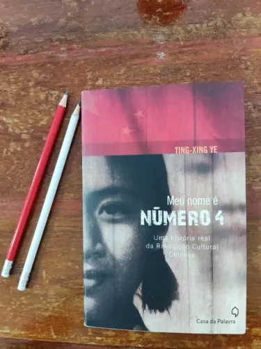 Livro "Meu Nome é Número 4", de Ting-Xing Ye