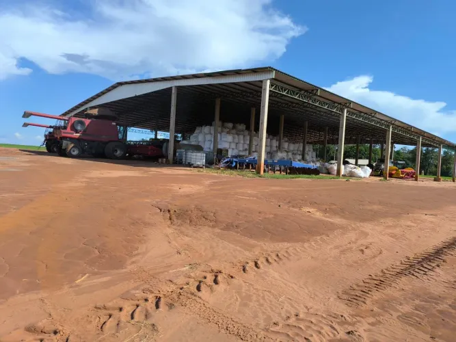 Fazenda de arrendamento 3.600 hec plantando em Amambaí MS. 
