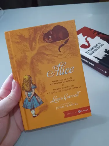 Livros de bolso - Alice no país das maravilhas & Sherlock Holmes (Ed. Zahar).
