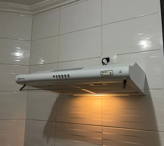 Coifa Electrolux Chef branca para fogão 4 bocas. Aceito ofertas!