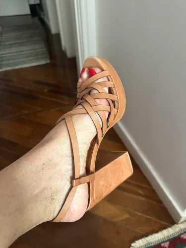 Sandália salto grosso