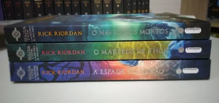 Trilogia Magnus Chase e os Deuses de Asgard - Rick Riordan - Novos