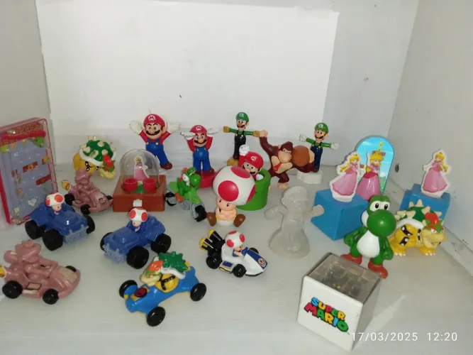 Coleção de Brinquedos Super Mario - Diversos Personagens