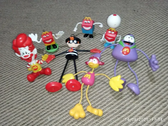 Brinquedos promocionais do McDonald's. Kit com 07 peças 