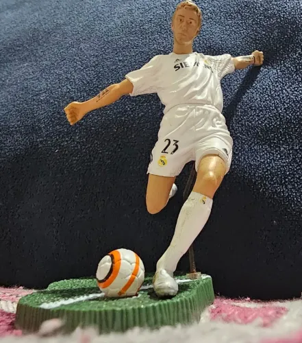 BONECO RAROS FT CHAMPIONS REAL MADRID GALÁCTICOS