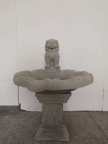 Fonte leão chinês pequeno