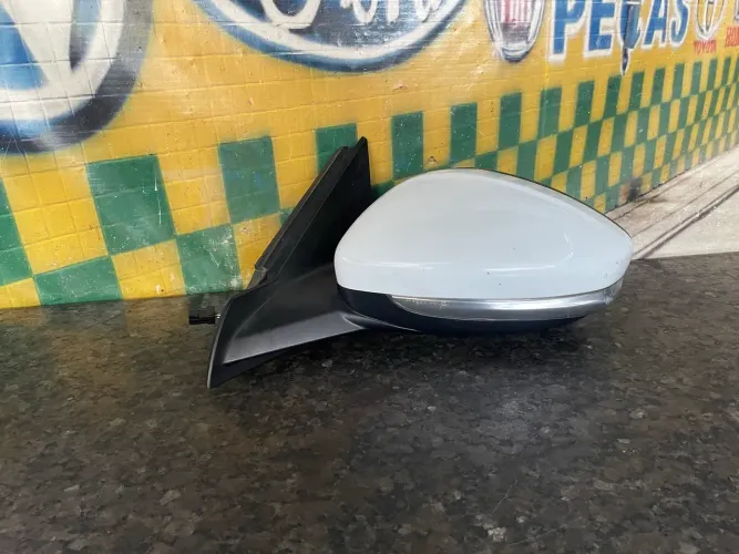 Retrovisor lado esquerdo peugeot 208 2020 a 2024 com espelho danificado