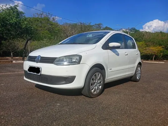 Volkswagen Fox 1.0 MI Total Flex 8V 5P 2013