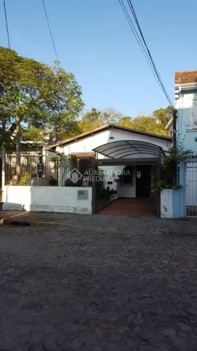 Casa 2 dormitórios no Bairro Santa Teresa divisa com Menino Deus.