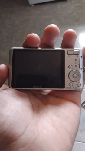 Camera sony cyber shot 16.1 Mega pixels 8GB