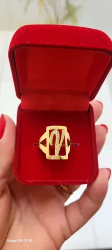 Lindos Anéis de Letra Em Moeda Antiga Idêntica ao Ouro 18K 