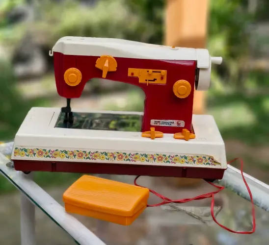 Mini Máquina da Estrela de Costura Vintage - Colecionadores!