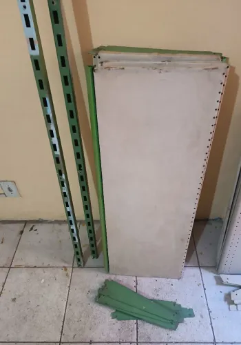 Prateleira/Bandejas Metálicas - 4 andares