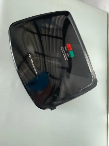 Grill Sanduicheira marca Hamilton beach 127 volts