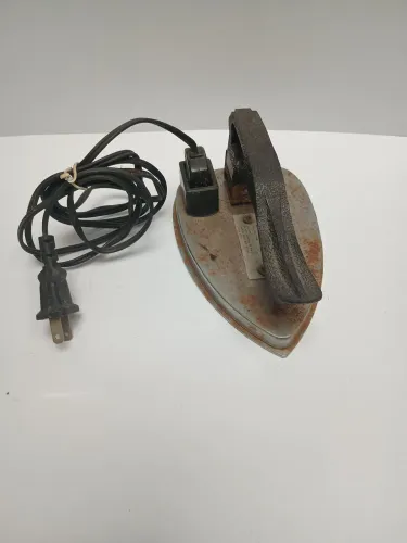 Ferro de Passar Antigo - Colecionador-japan style