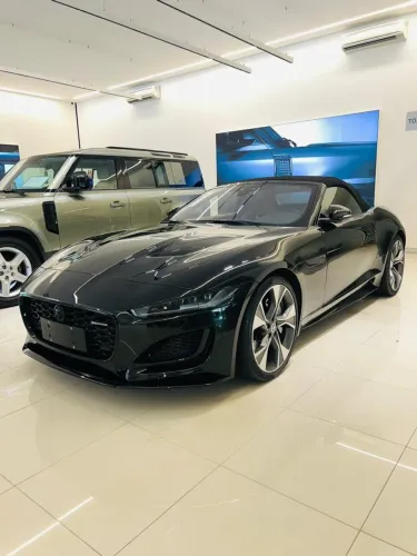 JAGUAR F-TYPE CONVERSÍVEL PRETO