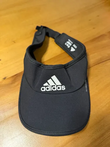 Viseira Adidas preta