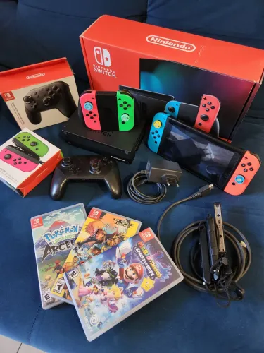 Nintendo Switch V2 com Jogos e Acessórios
