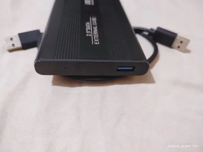 Vendo R$ 170,00 HD externo. ACEITO PROPOSTA. 2.5 SATA Saída USB 3.0 Usado. 