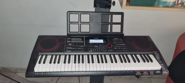 Teclado Casio Ctx 5000  com semi case para o teclado