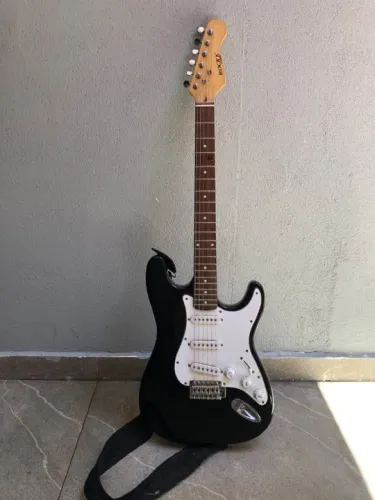 Guitarra Elétrica Rocky
