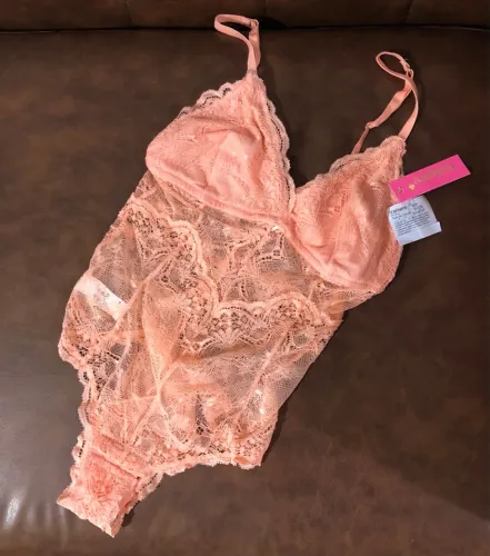 Body de renda rosé NOVO
