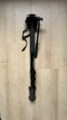 Monopé Manfrotto MVM500A cabeça hidráulica e c/ pé de galinha