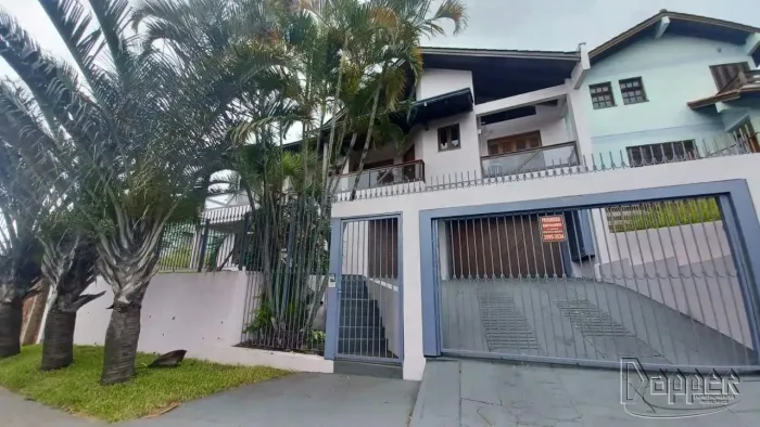 Casa residencial para aluguel no bairro Primavera com 4 dormitórios/quartos e 415 m².