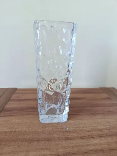 Vaso de vidro trabalhado 6cmx 15 cm. Lindissimo