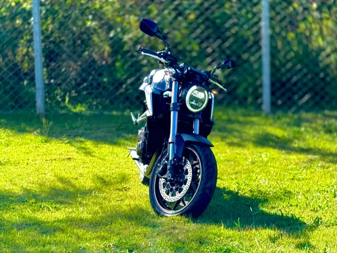 CB 650R 2022 ÚNICO DONO ! APENAS 10.000 KM 