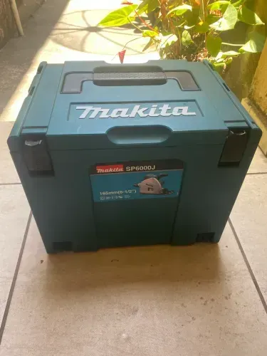Serra de trilho makita sp6000