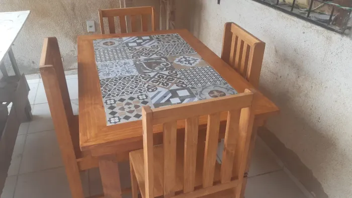 Mesa de Jantar em Madeira pinus
