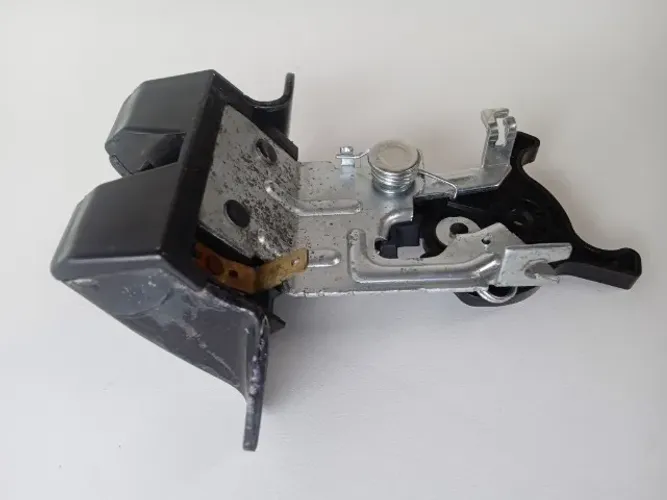 Fechadura Porta Malas Eletrica Hb20 1.0 3cc 2014 2015