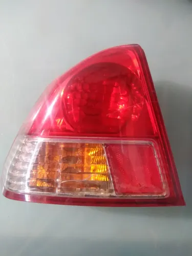 Lanterna traseira esquerda Honda Civic 01/06 original