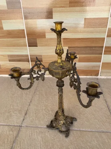 Castiçais antigos em bronze