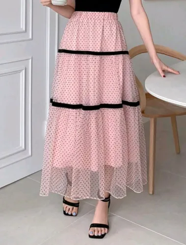 Saia Midi Poá Rosa com Detalhes em Preto